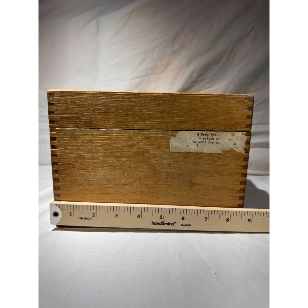 Vintage 1971 Wayne Novelty Wooden Index Card File Box Oak wood storage